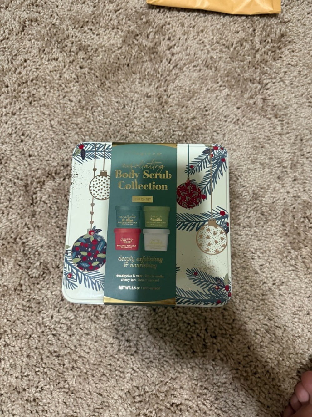 Exfoliating Body Scrub Collection - Green Holiday Tin